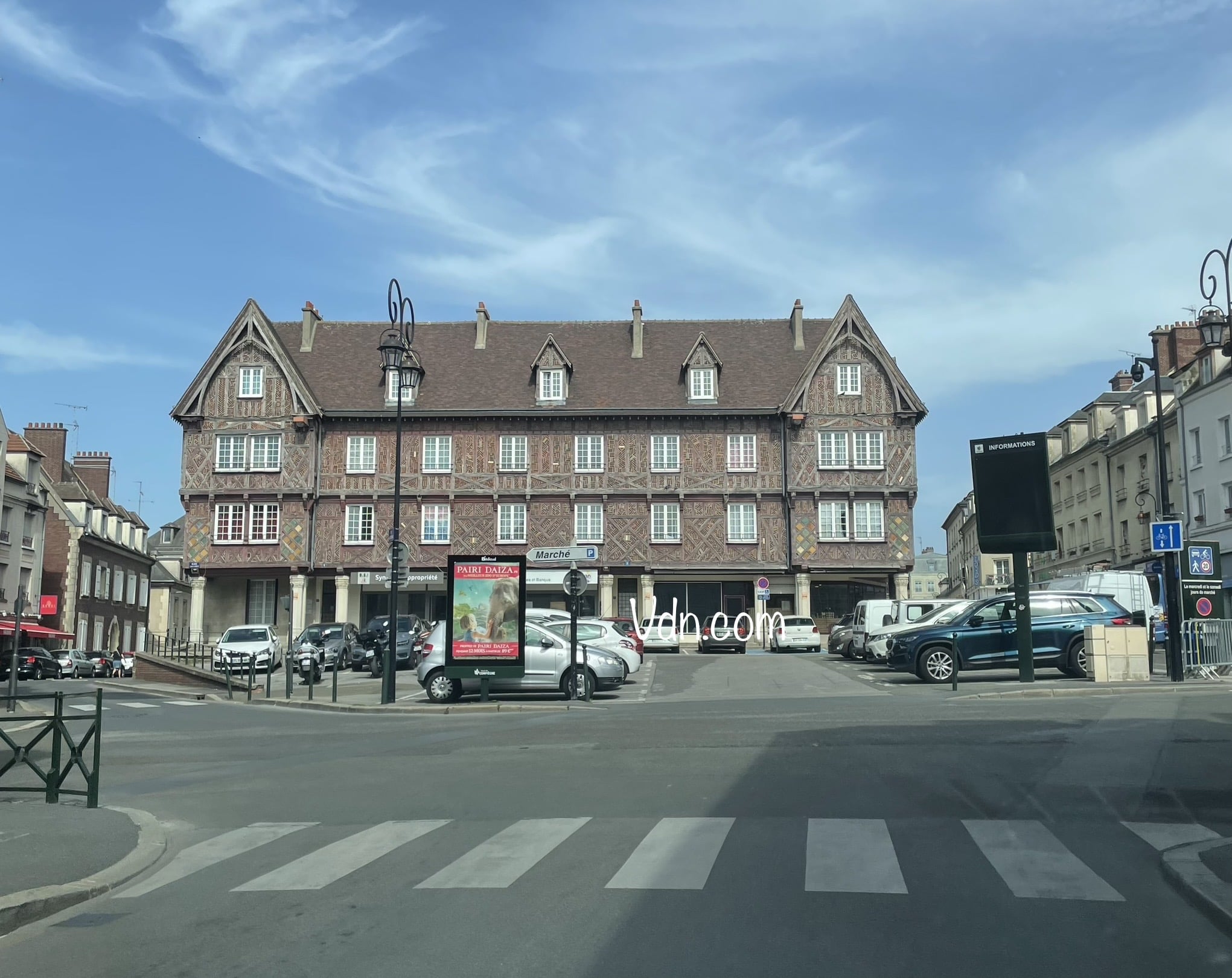 parking rue austerlitz à compiègne