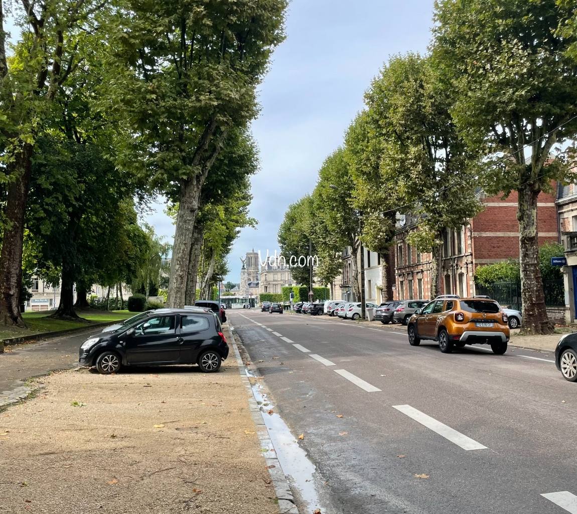avenue du général de gaulle soissons proche du parc de la république