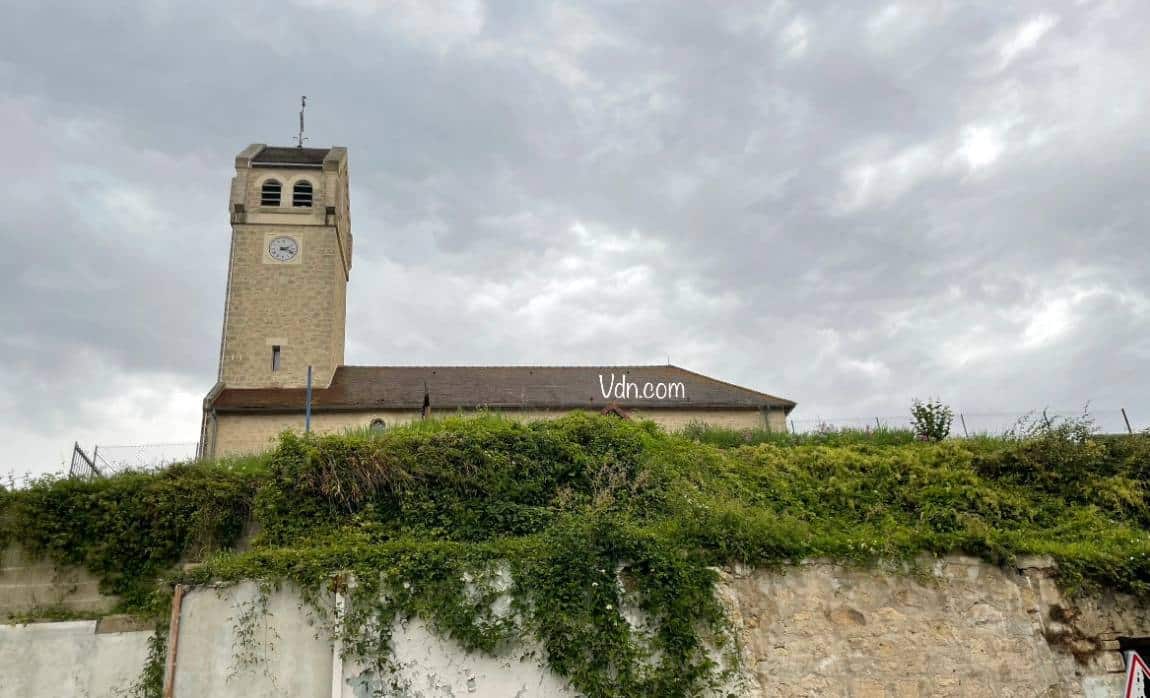 église du village de Chamouille