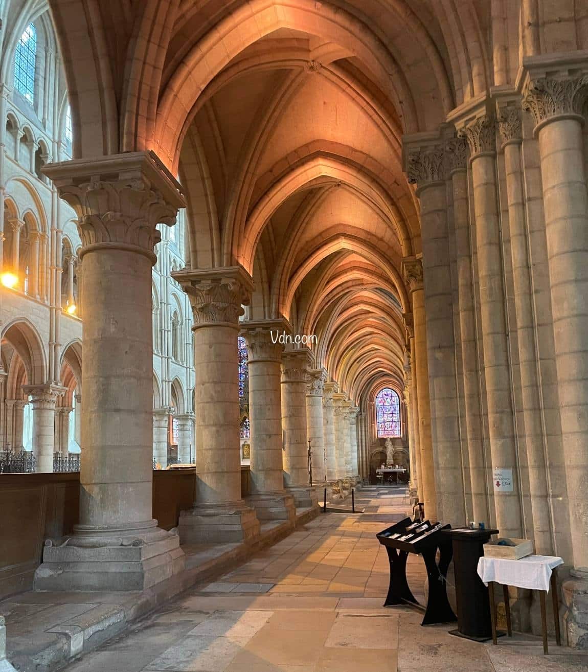 intérieur de la cathédrale de laon