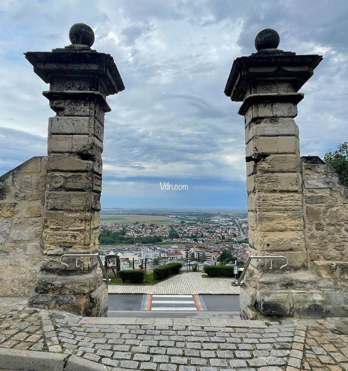 vue panoramique laon proche du programme immobilier neuf