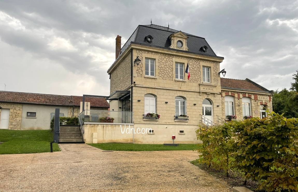 photo mairie du Chamouille