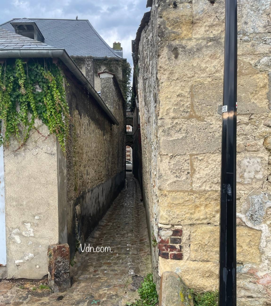 ruelle dans la ville de laon