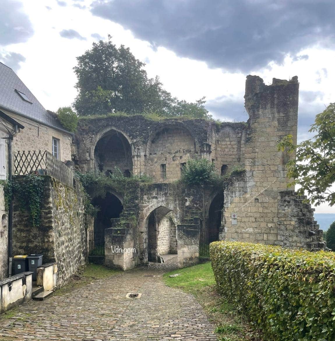 prise photo de la porte de soissons de derrière à Laon